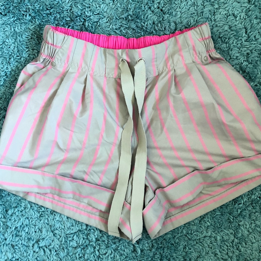 Lululemon Shorts Size 4